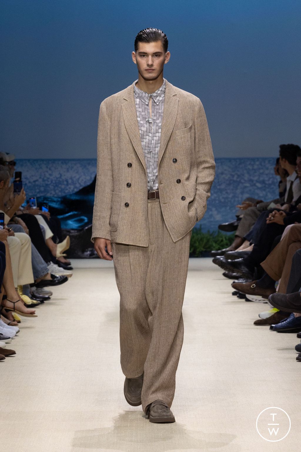 Fashion Week Milan Spring/Summer 2026 look 26 from the Giorgio Armani collection 男装