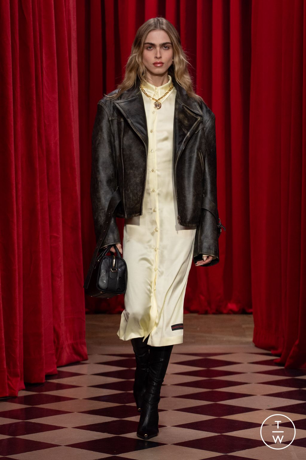 Fashion Week Paris Fall/Winter 2025 look 26 from the Marine Serre collection womenswear