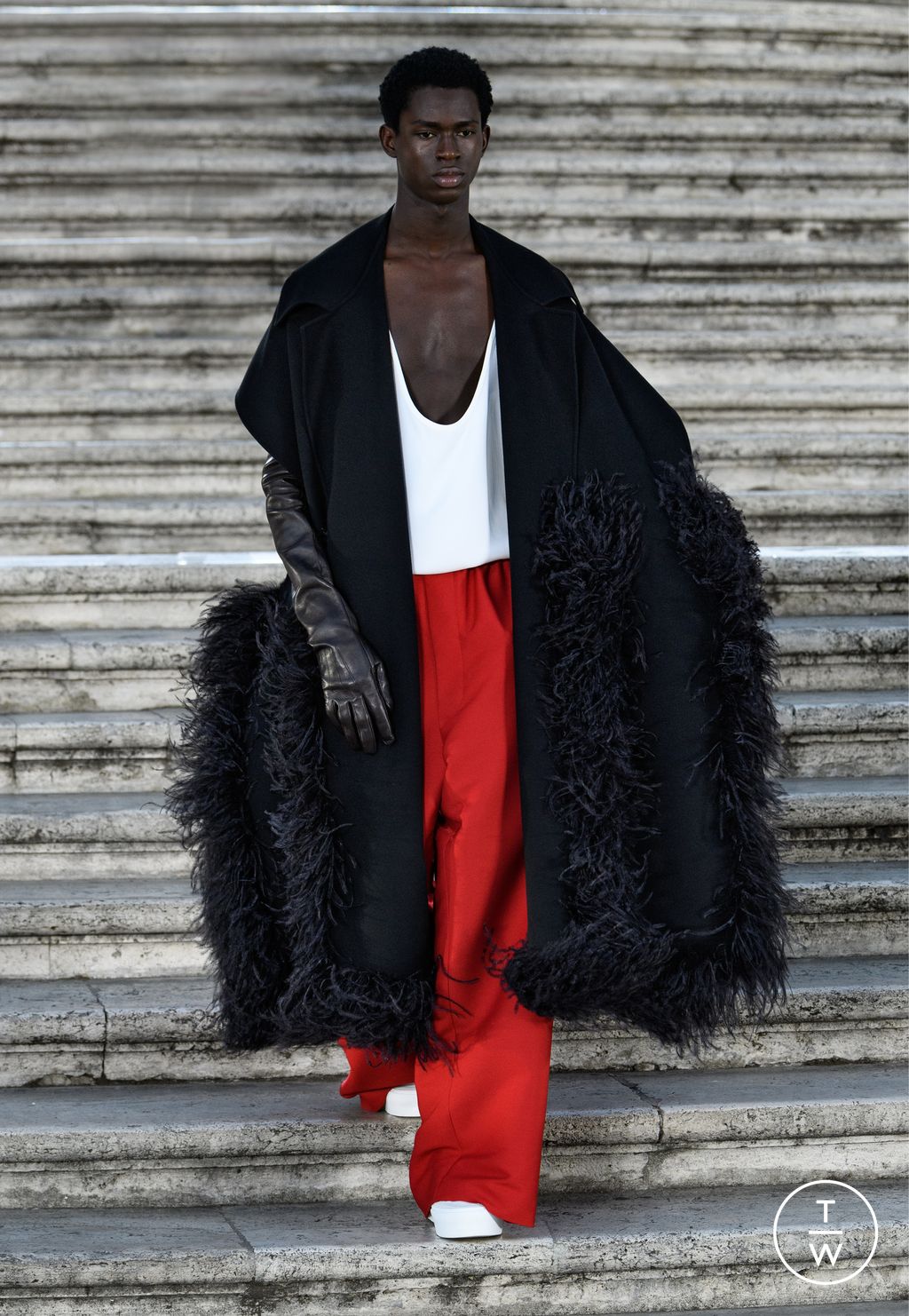 Fashion Week Paris Fall/Winter 2022 look 26 de la collection Valentino couture