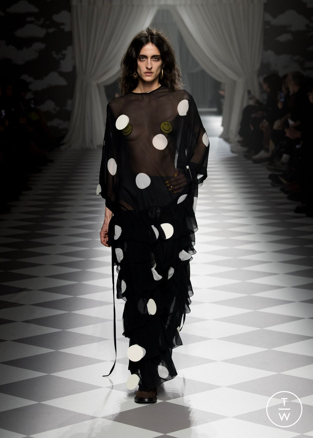 Fashion Week Milan Fall/Winter 2024 look 27 de la collection Moschino womenswear