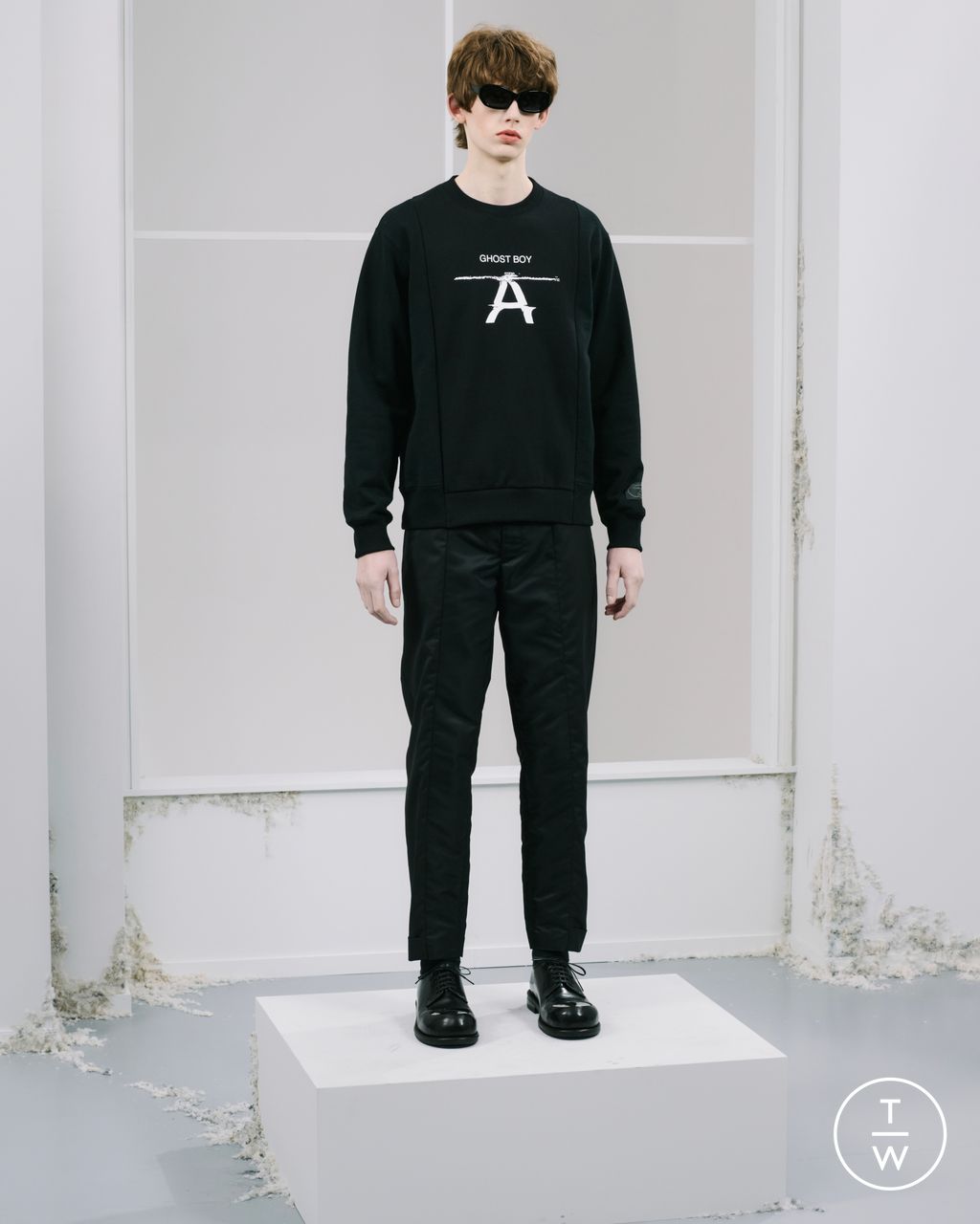 Fashion Week Paris Pre-Fall 2026 look 27 from the Undercover collection menswear