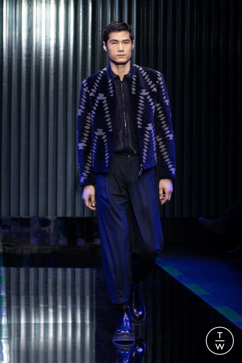 Fashion Week Milan Fall/Winter 2022 look 27 from the Giorgio Armani collection 女装