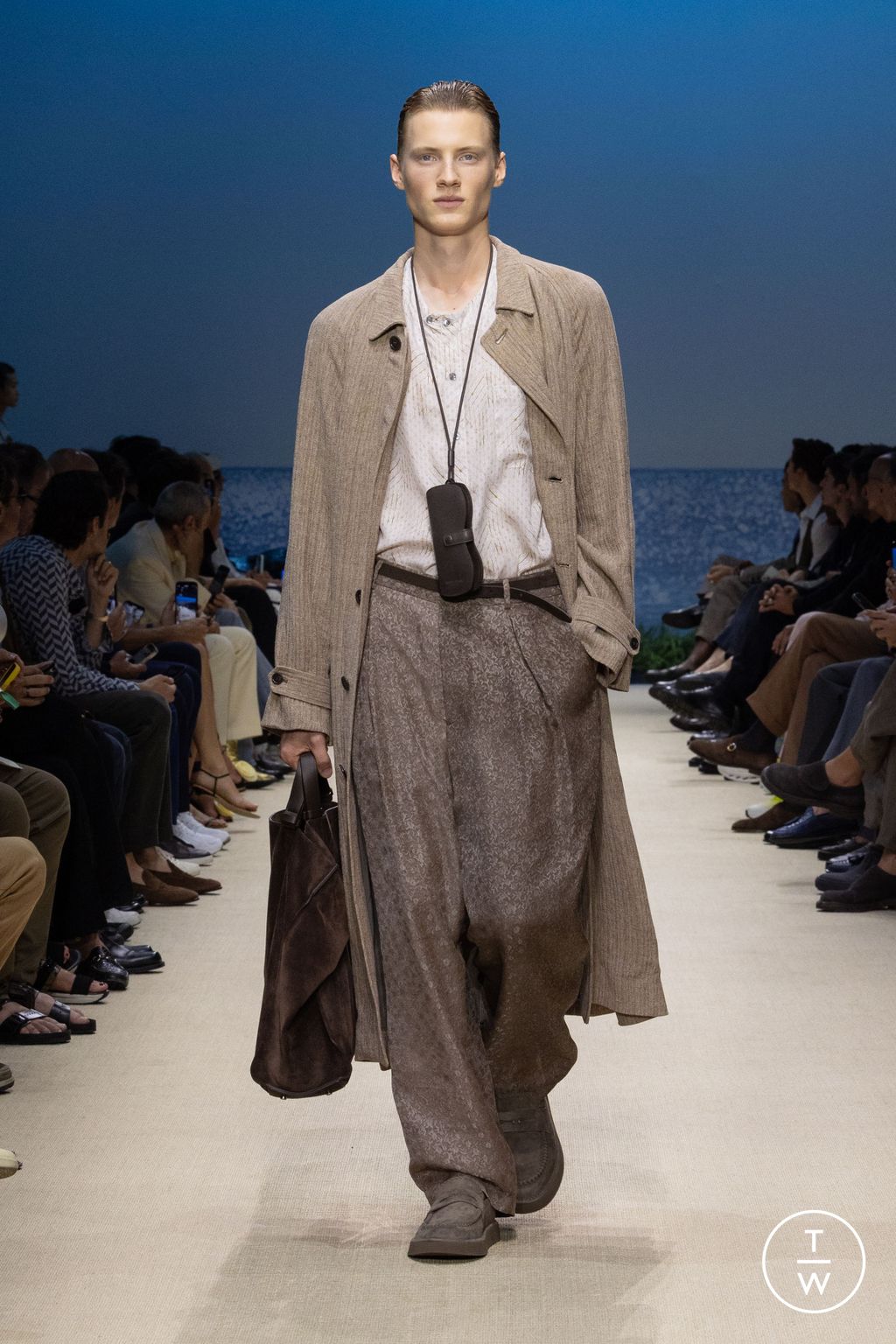 Fashion Week Milan Spring/Summer 2026 look 27 de la collection Giorgio Armani menswear