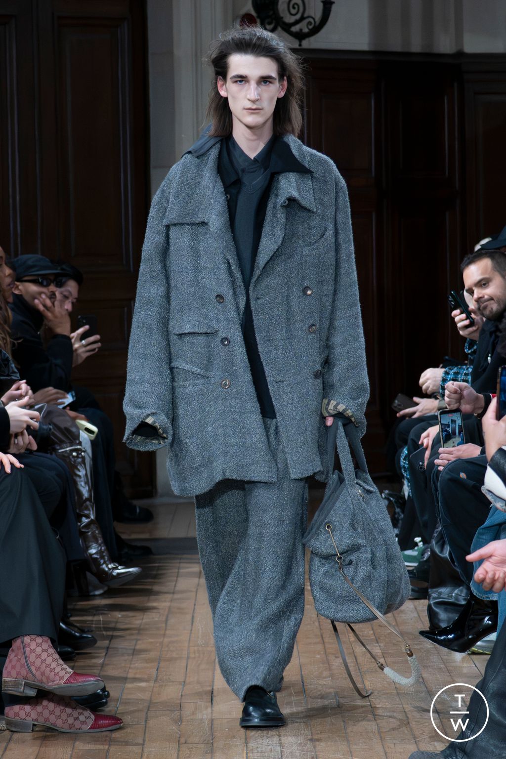 Fashion Week Paris Fall/Winter 2026 look 27 de la collection Ziggy Chen menswear
