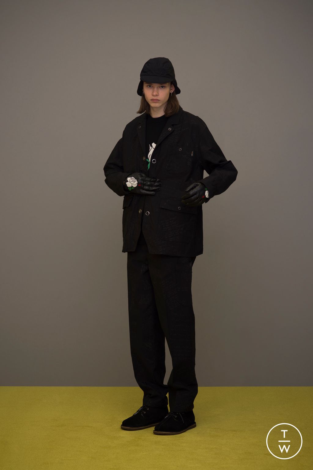 Fashion Week Paris Fall/Winter 2023 look 34 from the Undercover collection 男装