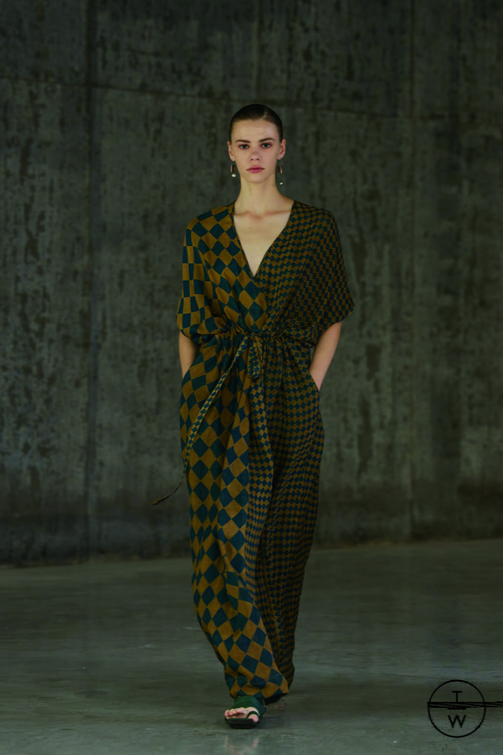 Fashion Week Paris Spring/Summer 2022 look 28 from the Uma Wang collection womenswear