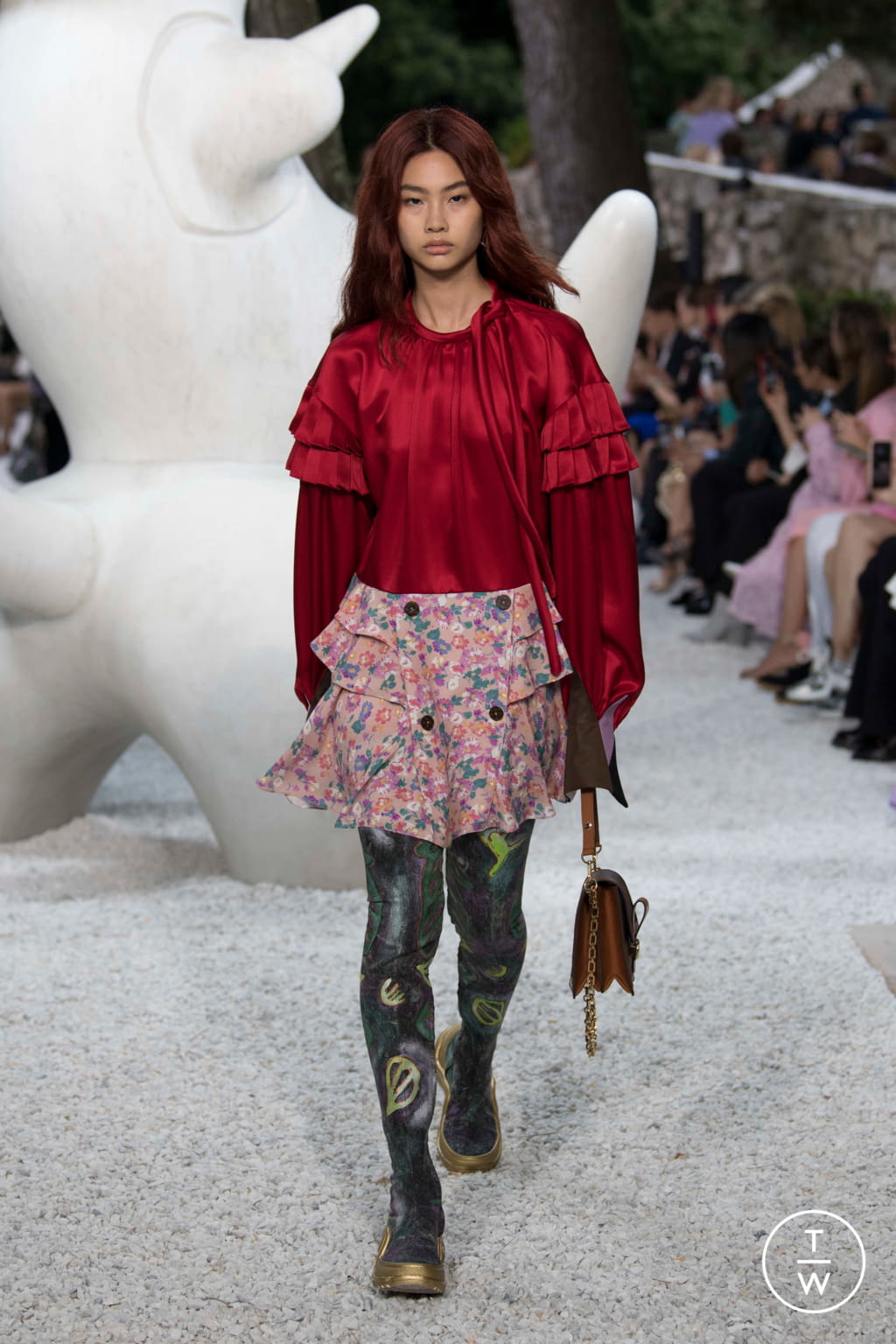 Fashion Week Paris Resort 2019 look 28 from the Louis Vuitton collection 女装