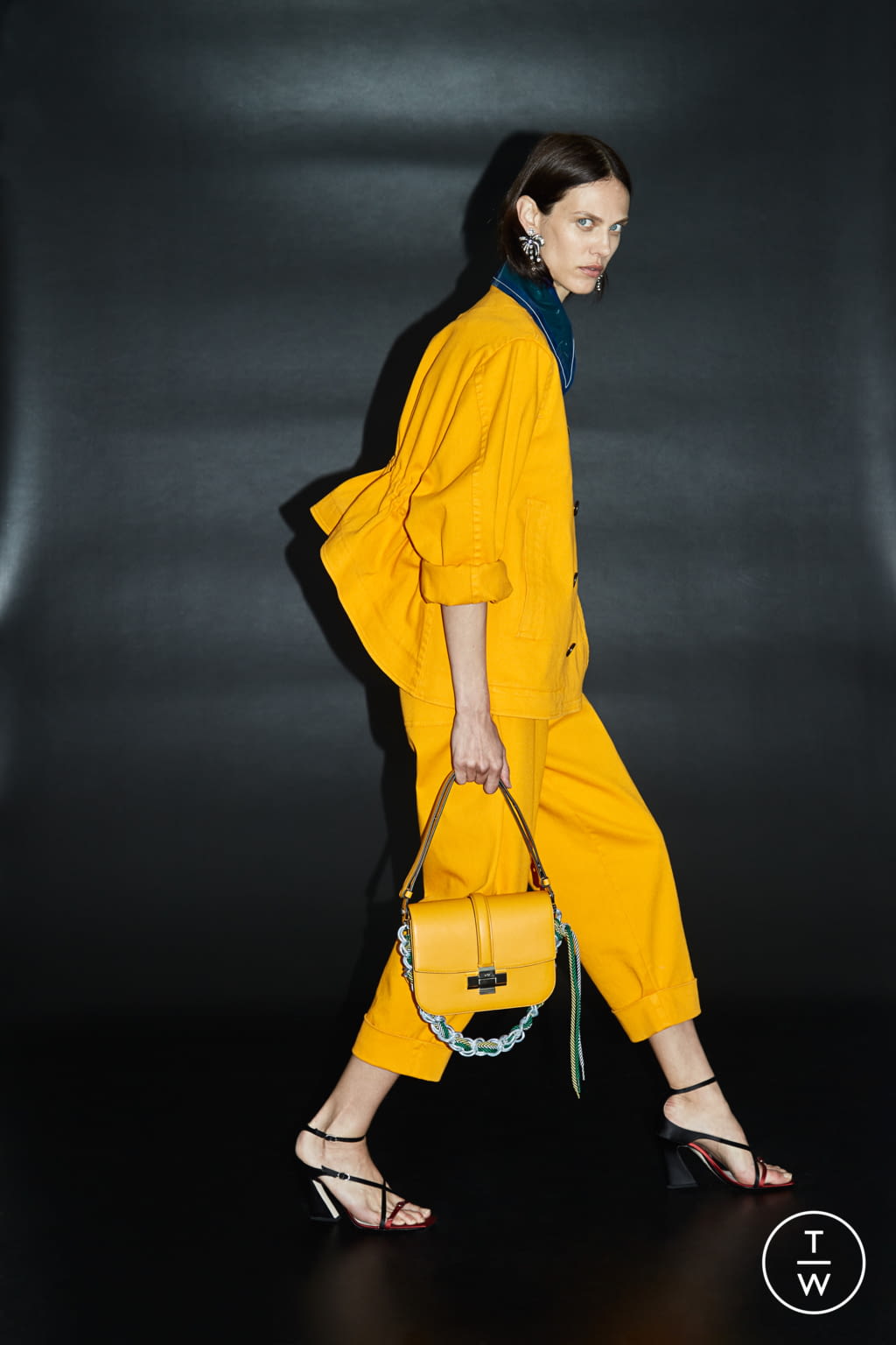 Fashion Week Milan Resort 2019 look 28 from the N°21 collection 女装