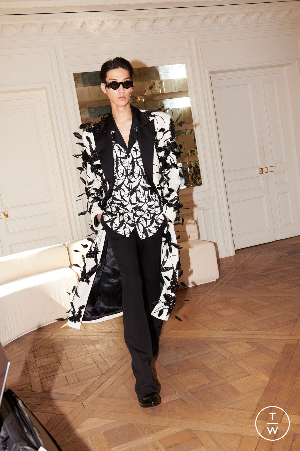 Fashion Week Paris Spring/Summer 2024 look 28 de la collection Balmain menswear