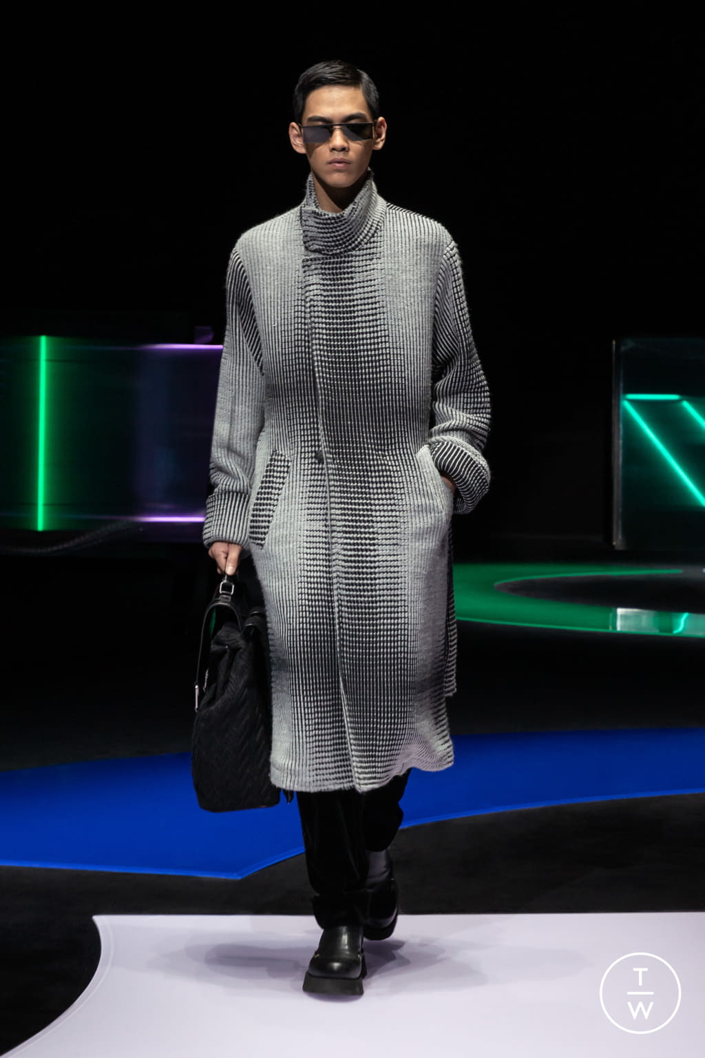 Fashion Week Milan Fall/Winter 2021 look 29 from the Emporio Armani collection 女装