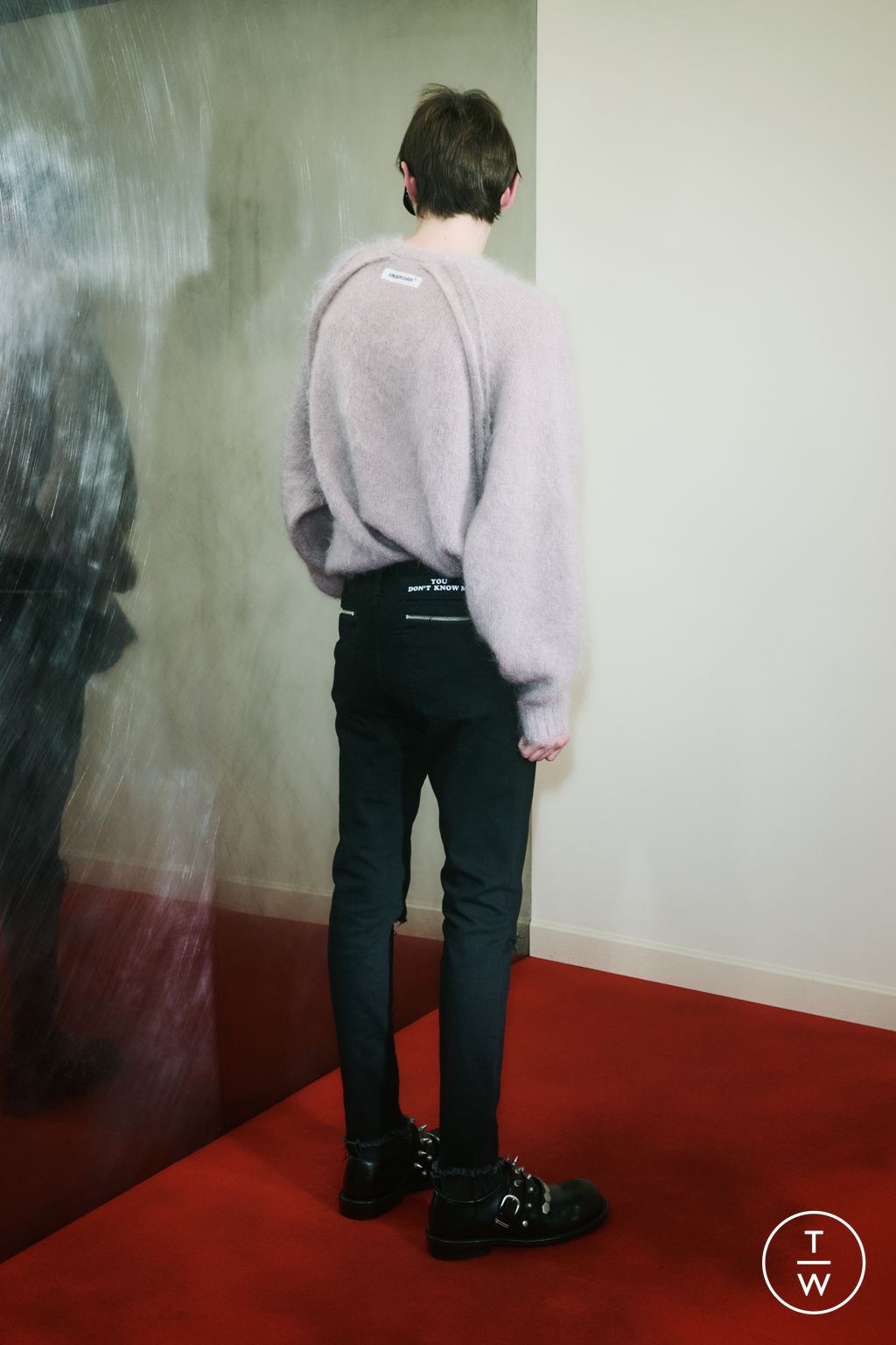 Fashion Week Paris Pre-Fall 2025 look 36 from the Undercover collection menswear