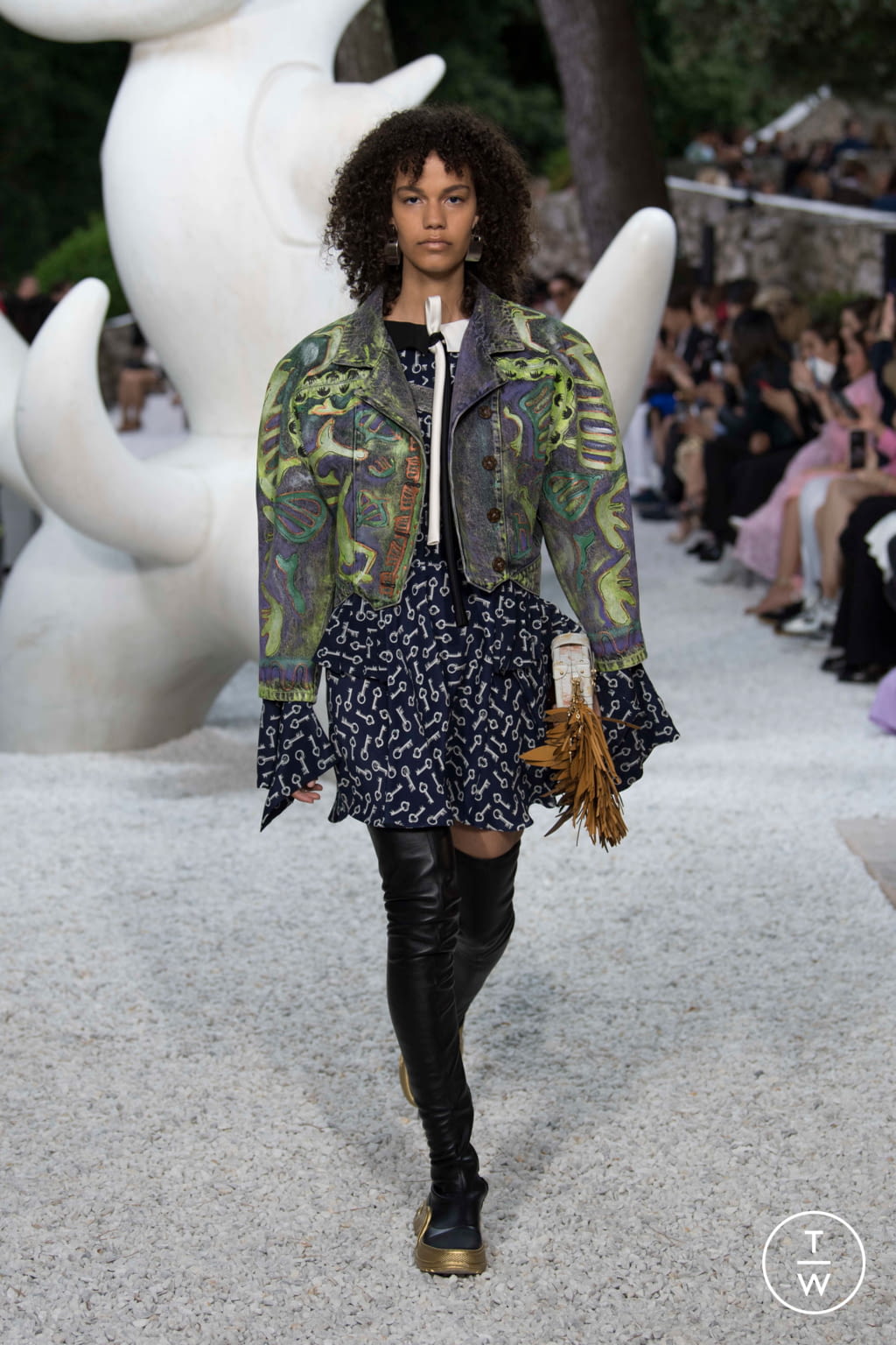 Fashion Week Paris Resort 2019 look 29 from the Louis Vuitton collection womenswear