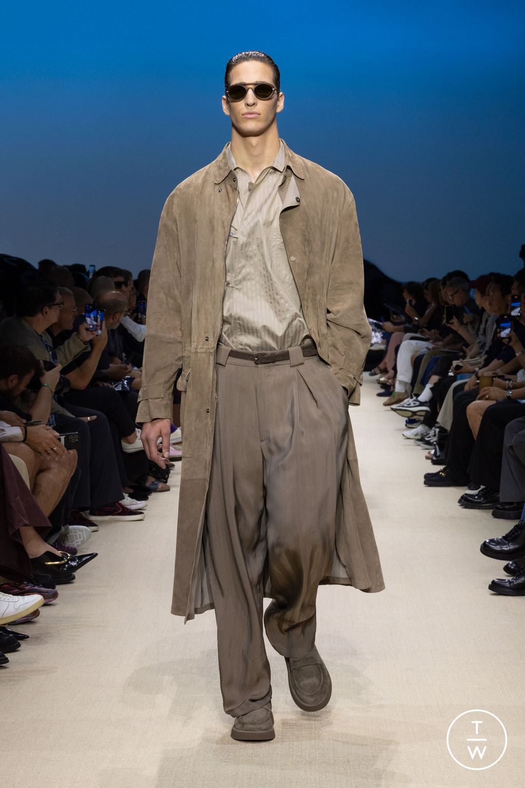 Fashion Week Milan Spring/Summer 2026 look 29 from the Giorgio Armani collection 男装