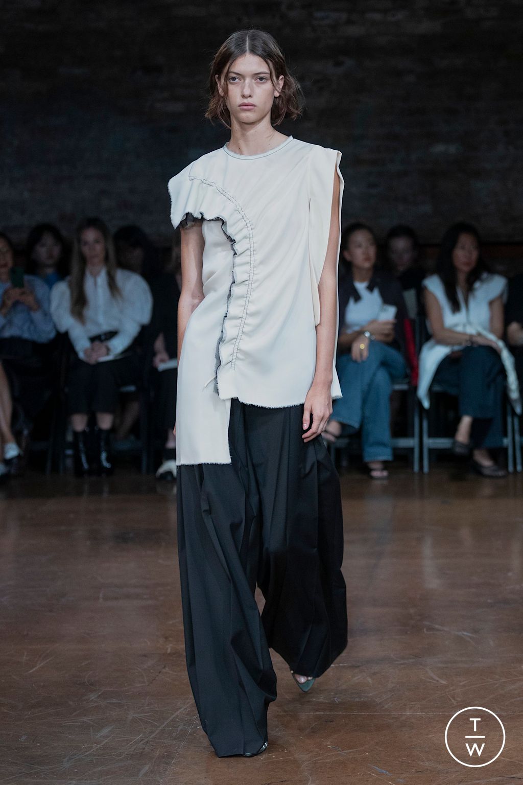 Fashion Week New York Spring/Summer 2023 look 10 from the Ashlyn collection 女装