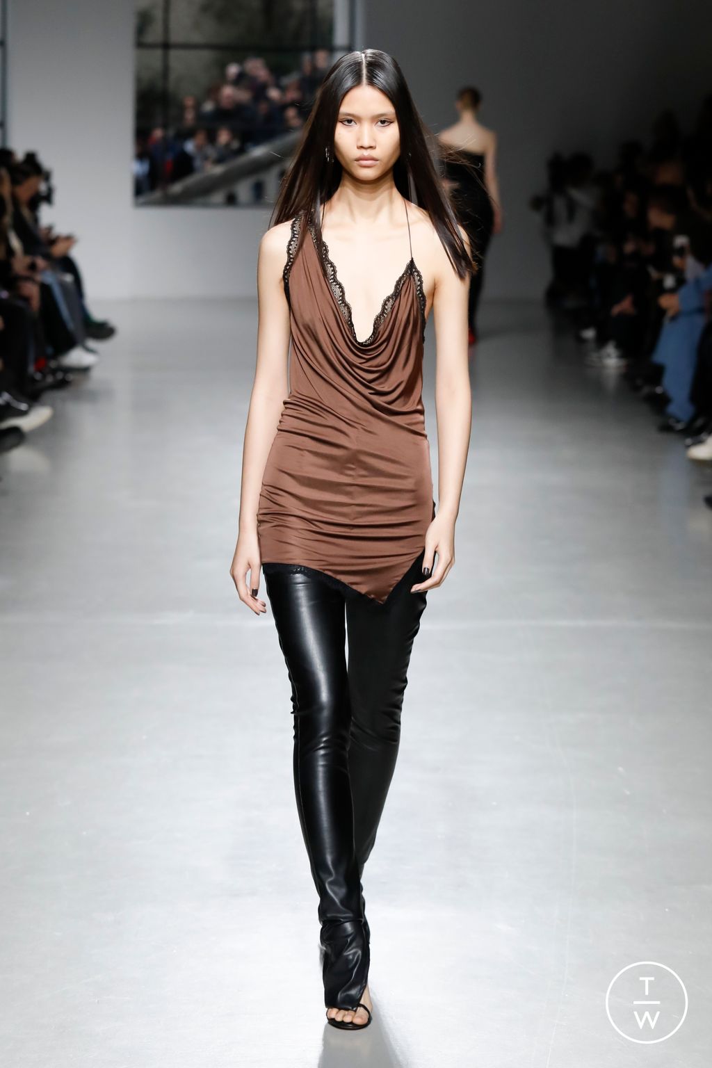 Fashion Week Paris Fall/Winter 2023 look 29 from the Atlein collection womenswear