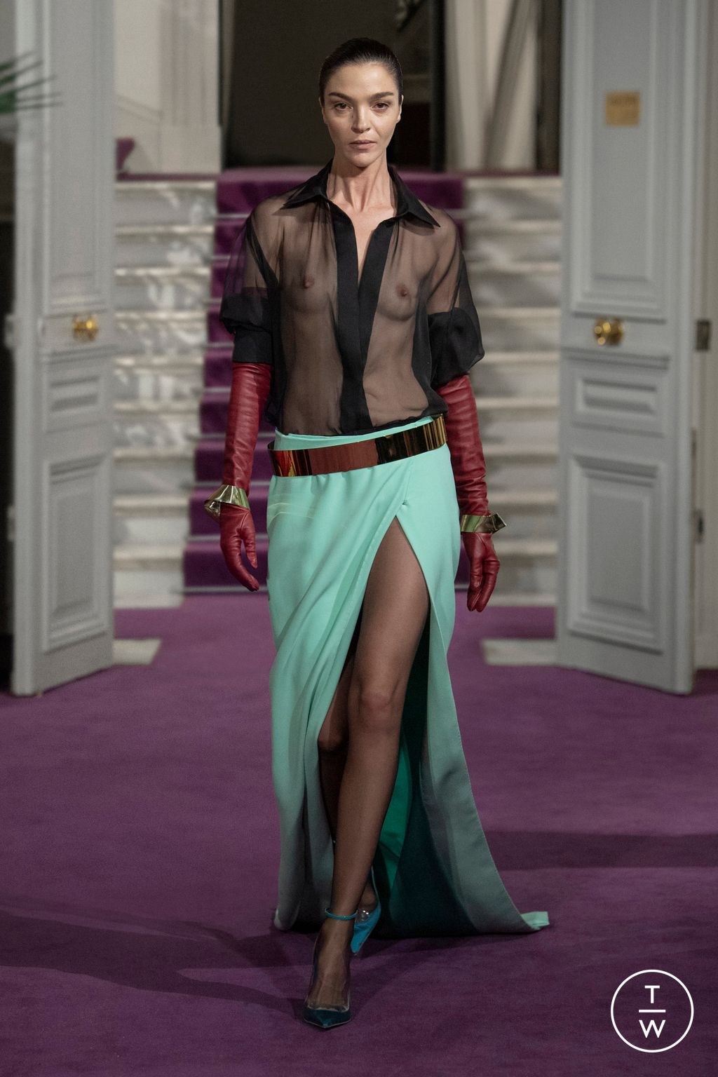 Fashion Week Paris Spring/Summer 2024 look 29 from the Valentino collection couture