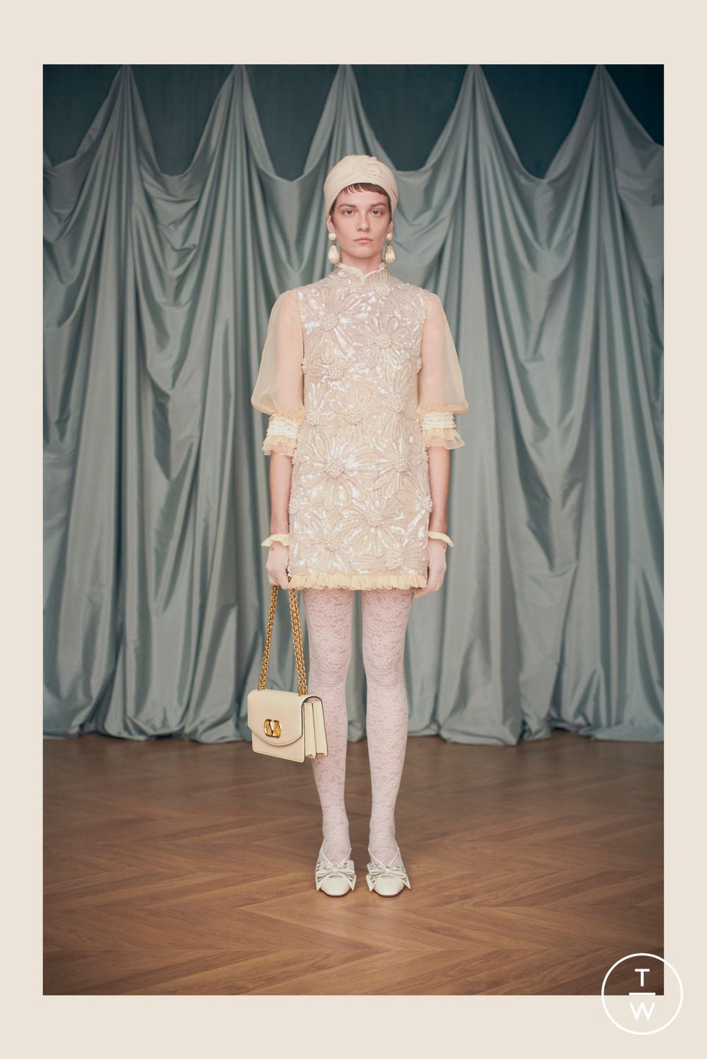 Fashion Week Paris Resort 2025 look 29 from the Valentino collection womenswear