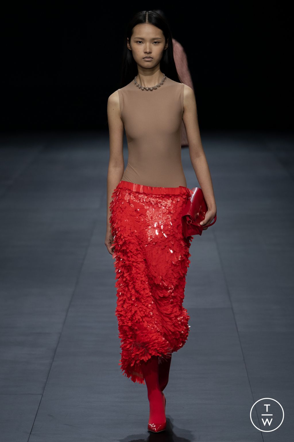 Fashion Week Paris Spring/Summer 2023 look 29 from the Valentino collection womenswear