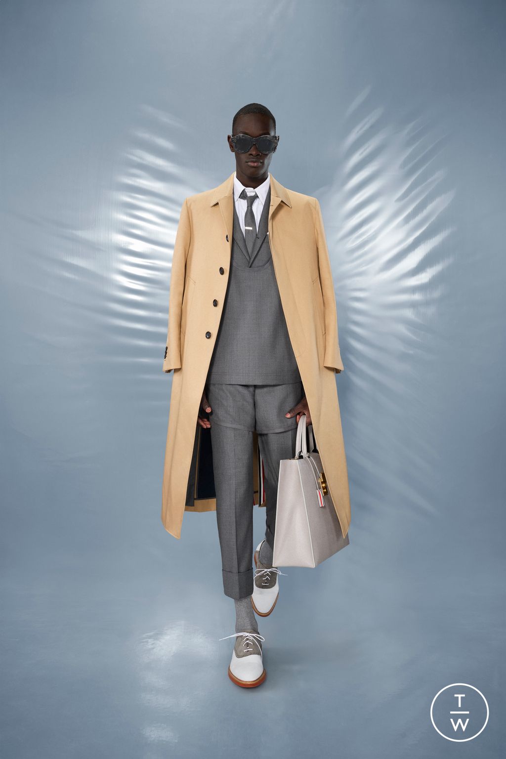 Fashion Week New York Resort 2025 look 2 from the Thom Browne collection 男装