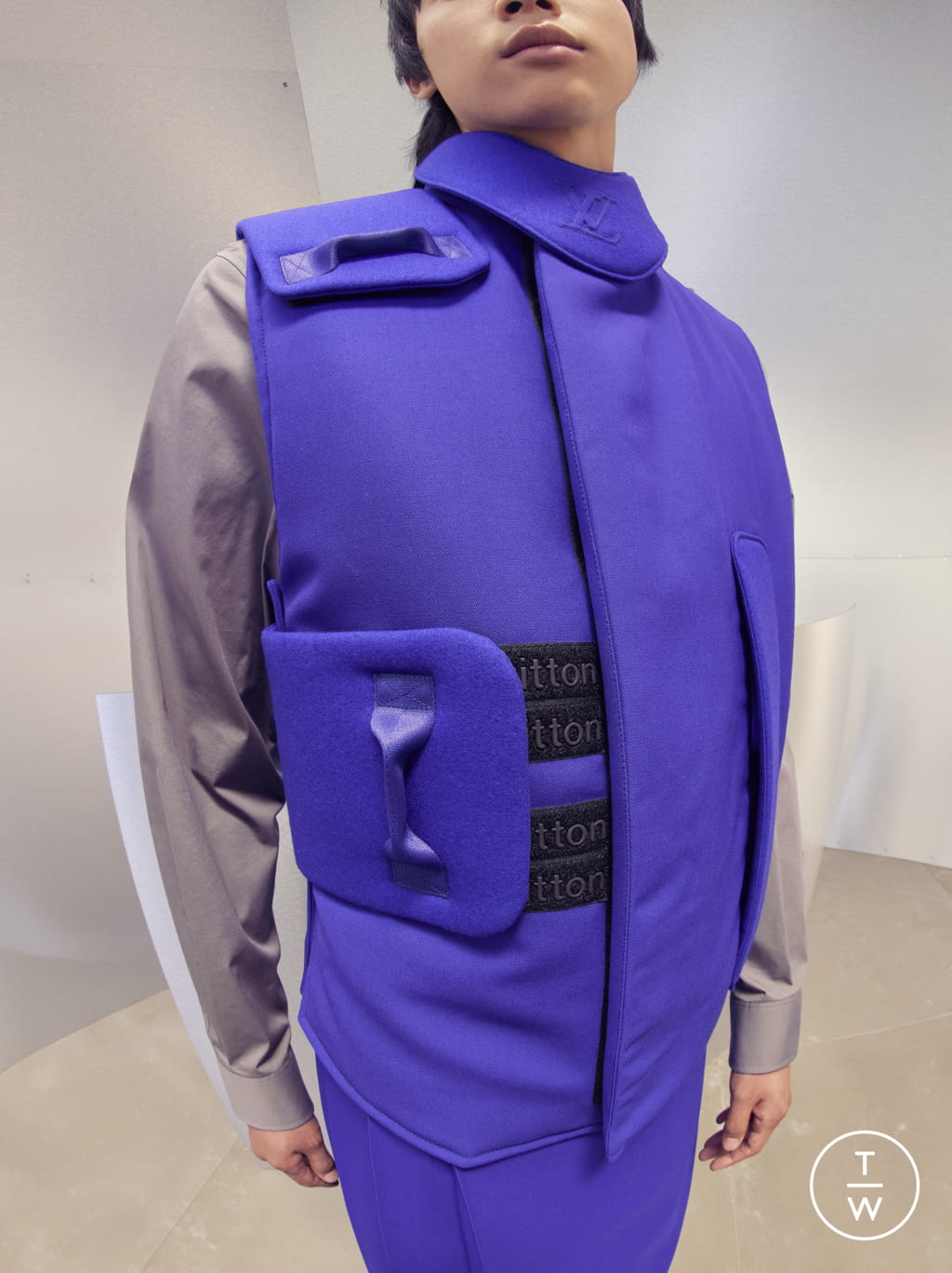 Fashion Week Paris Pre-Fall 2022 look 6 de la collection Louis Vuitton menswear