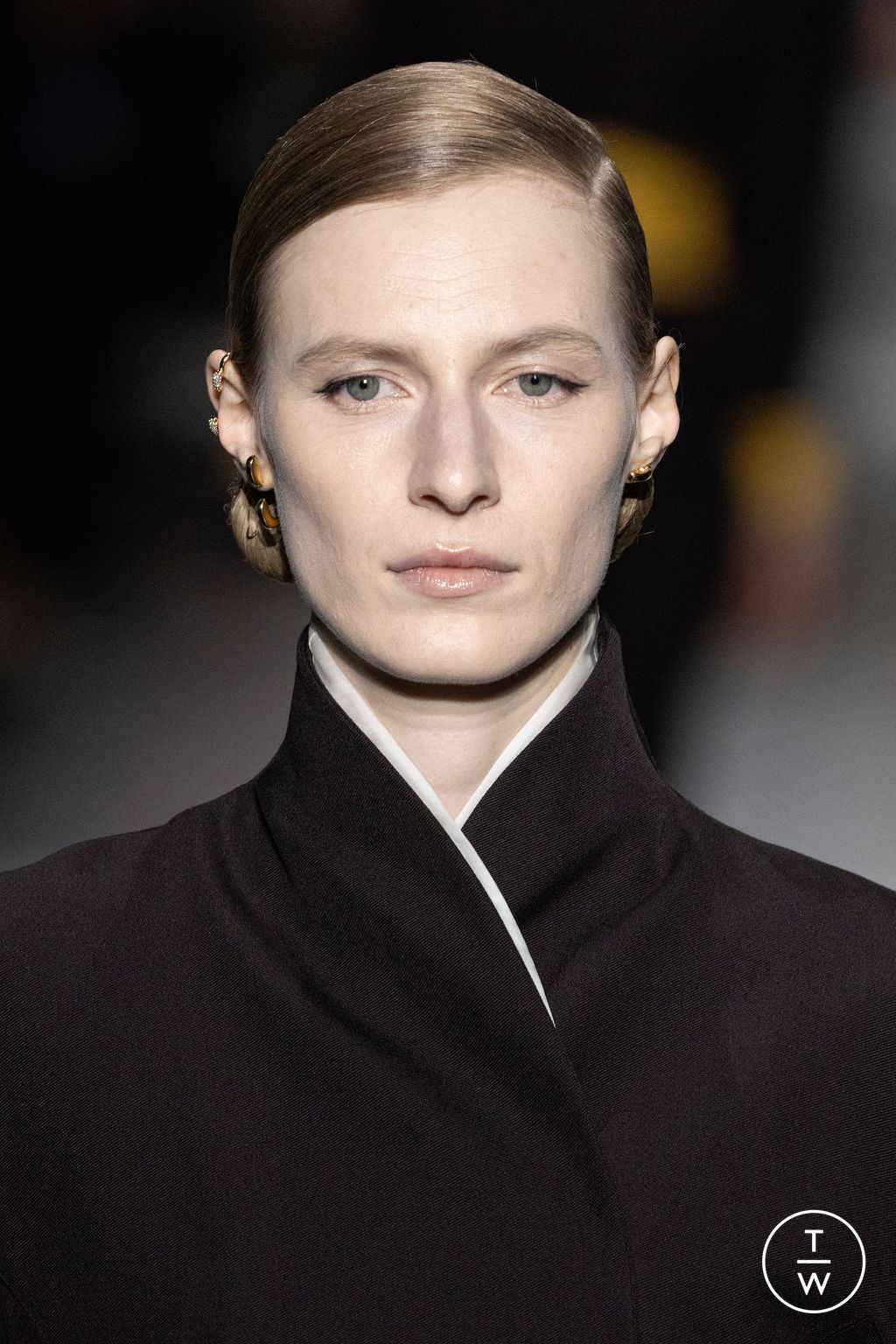 Fashion Week Milan Fall/Winter 2024 look 59 from the Fendi collection 女装配饰