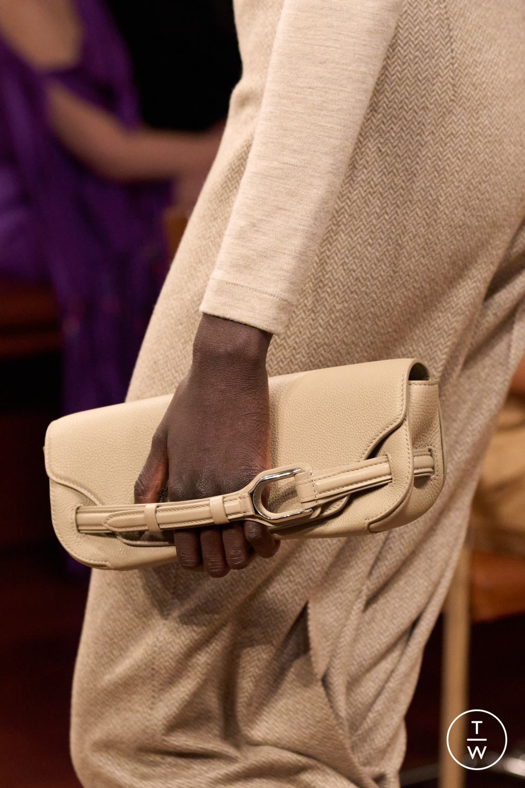 Fashion Week New York Fall/Winter 2024 look 2 de la collection Ralph Lauren womenswear accessories