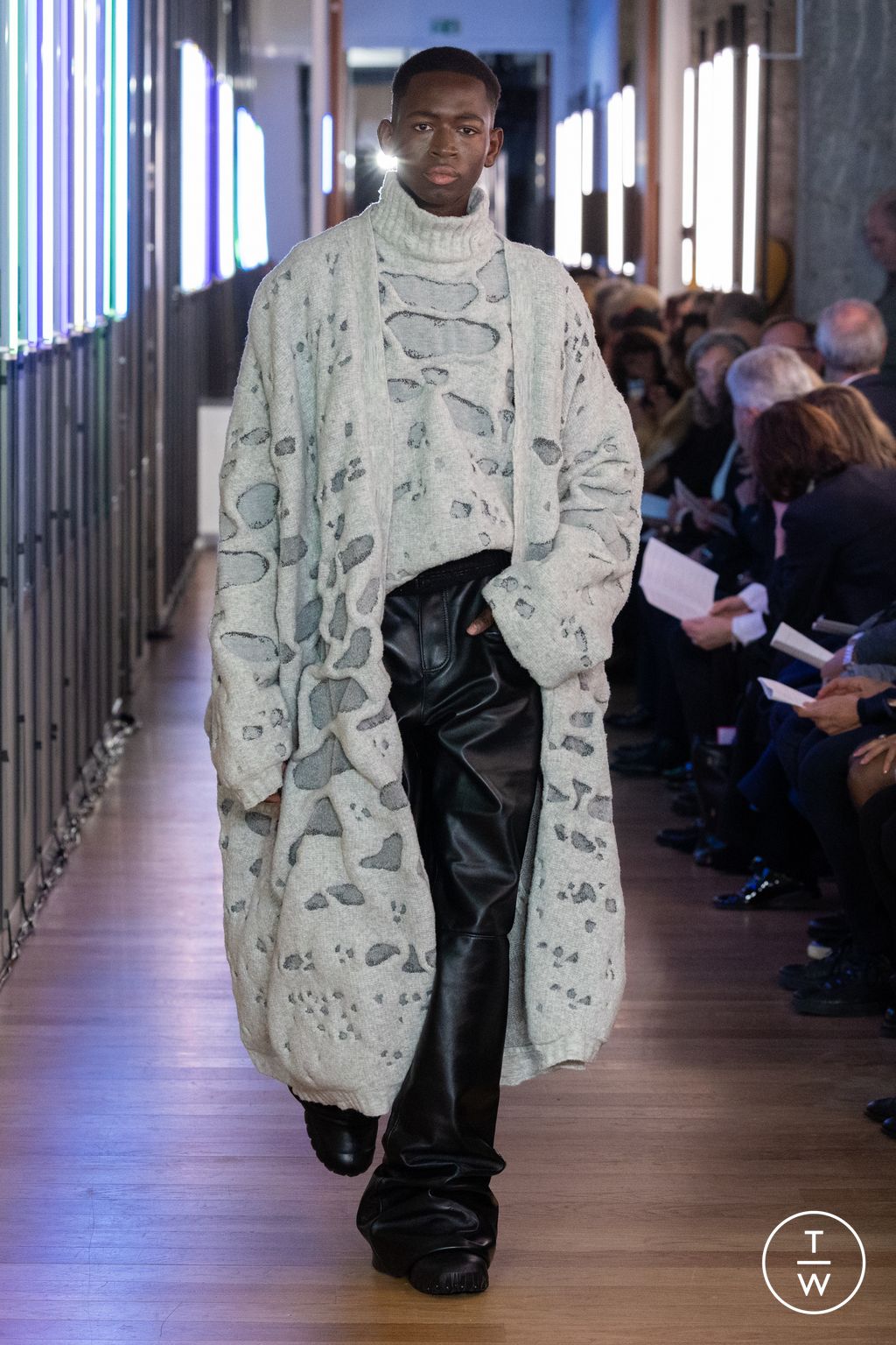 Fashion Week Paris Fall/Winter 2024 look 9 from the IFM PARIS collection womenswear