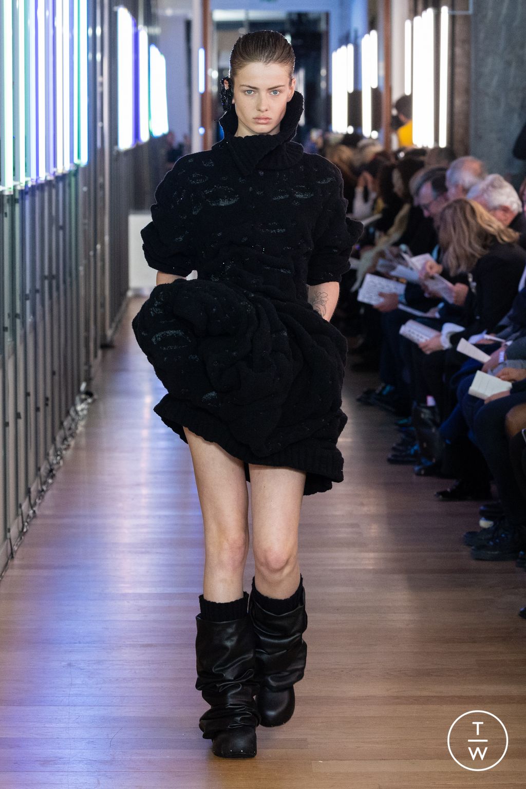 Fashion Week Paris Fall/Winter 2024 look 12 from the IFM PARIS collection 女装