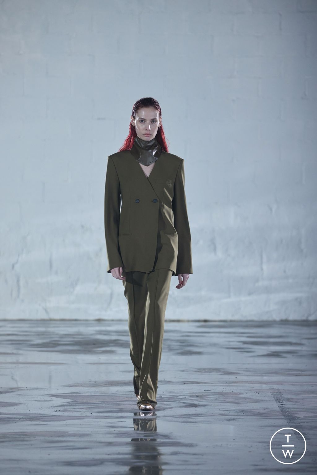 Fashion Week New York Fall/Winter 2023 look 2 de la collection Helmut Lang womenswear