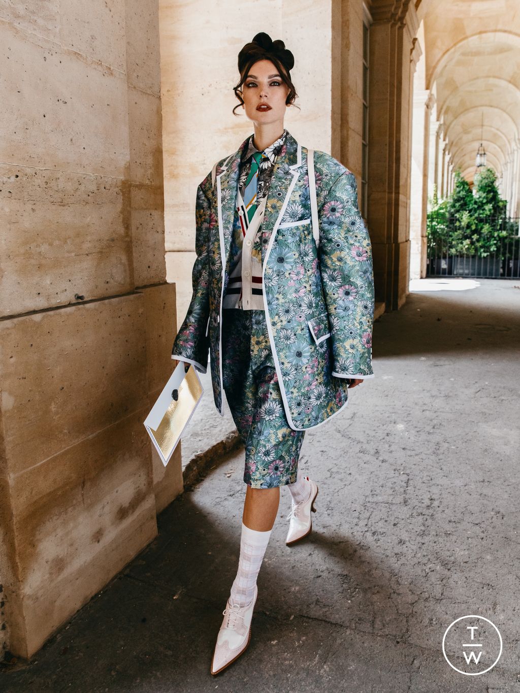 Fashion Week New York Resort 2023 look 2 from the Thom Browne collection 女装