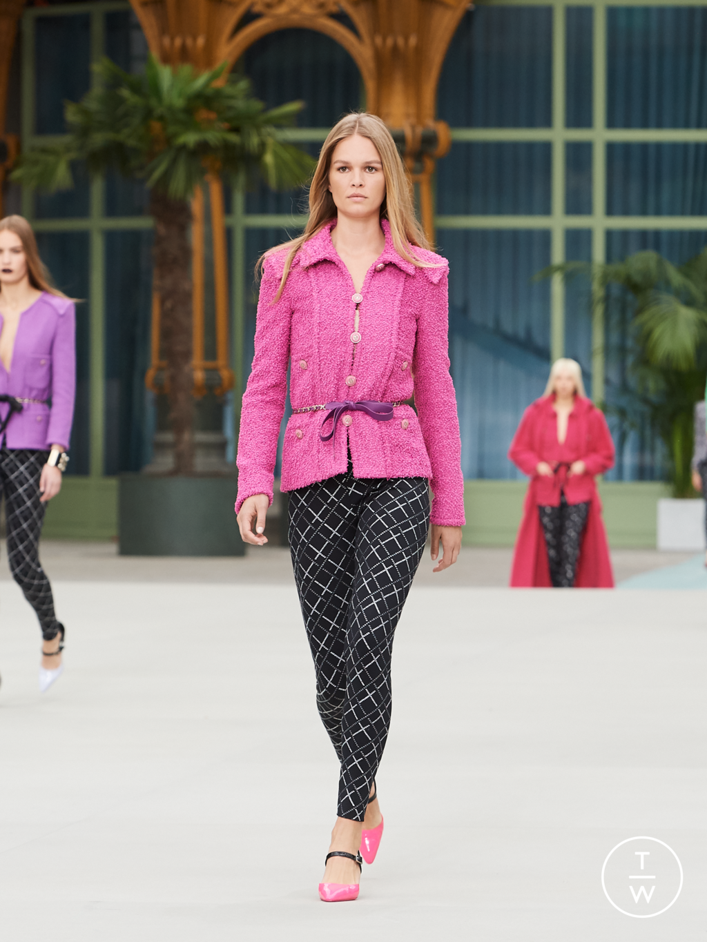 Fashion Week Paris Resort 2020 look 14 from the Chanel collection 女装