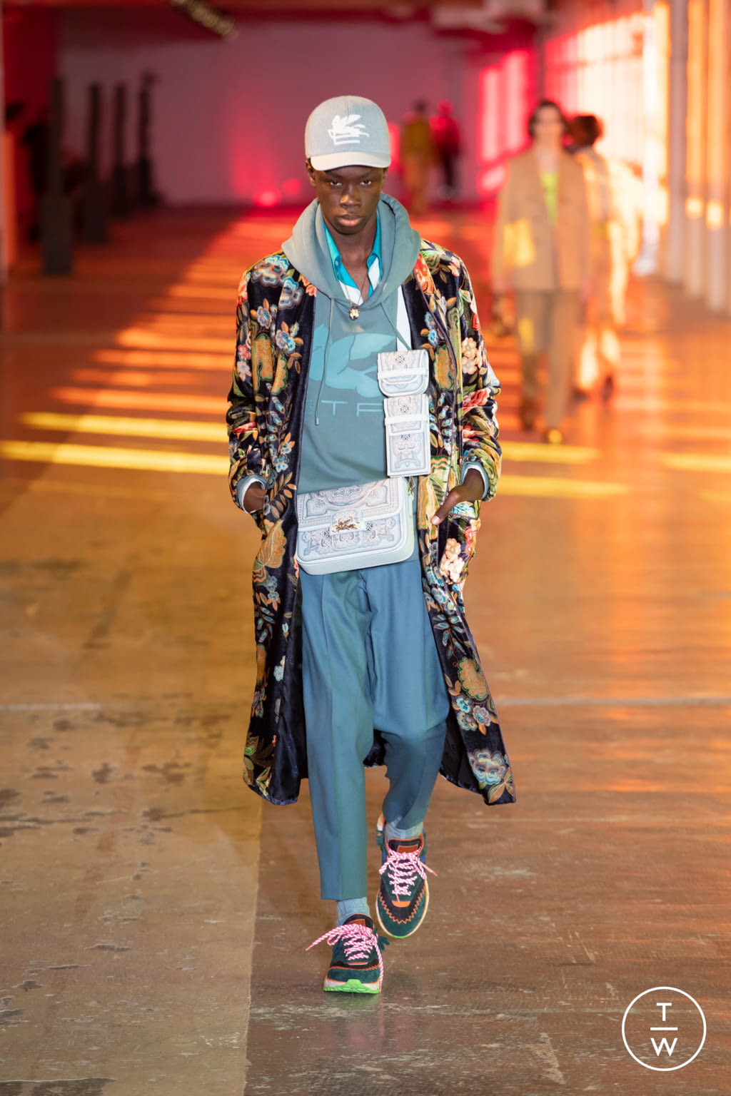 Fashion Week Milan Fall/Winter 2021 look 3 from the Etro collection menswear