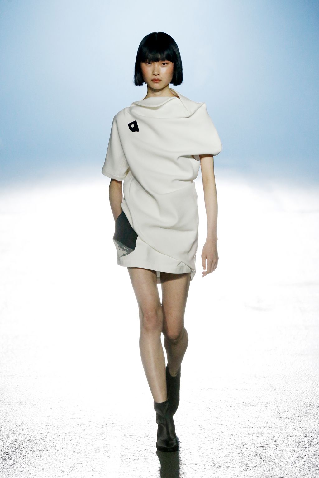 Fashion Week Paris Spring/Summer 2023 look 3 from the Issey Miyake collection 女装
