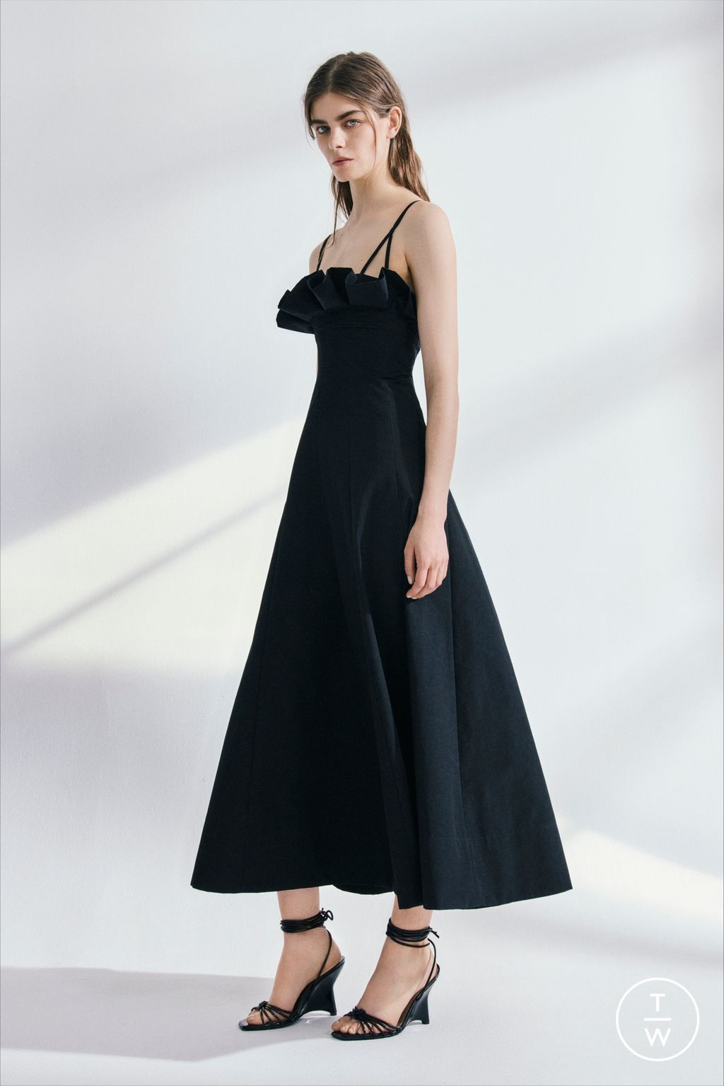 Fashion Week Milan Resort 2025 look 3 from the Philosophy di Lorenzo Serafini collection 女装