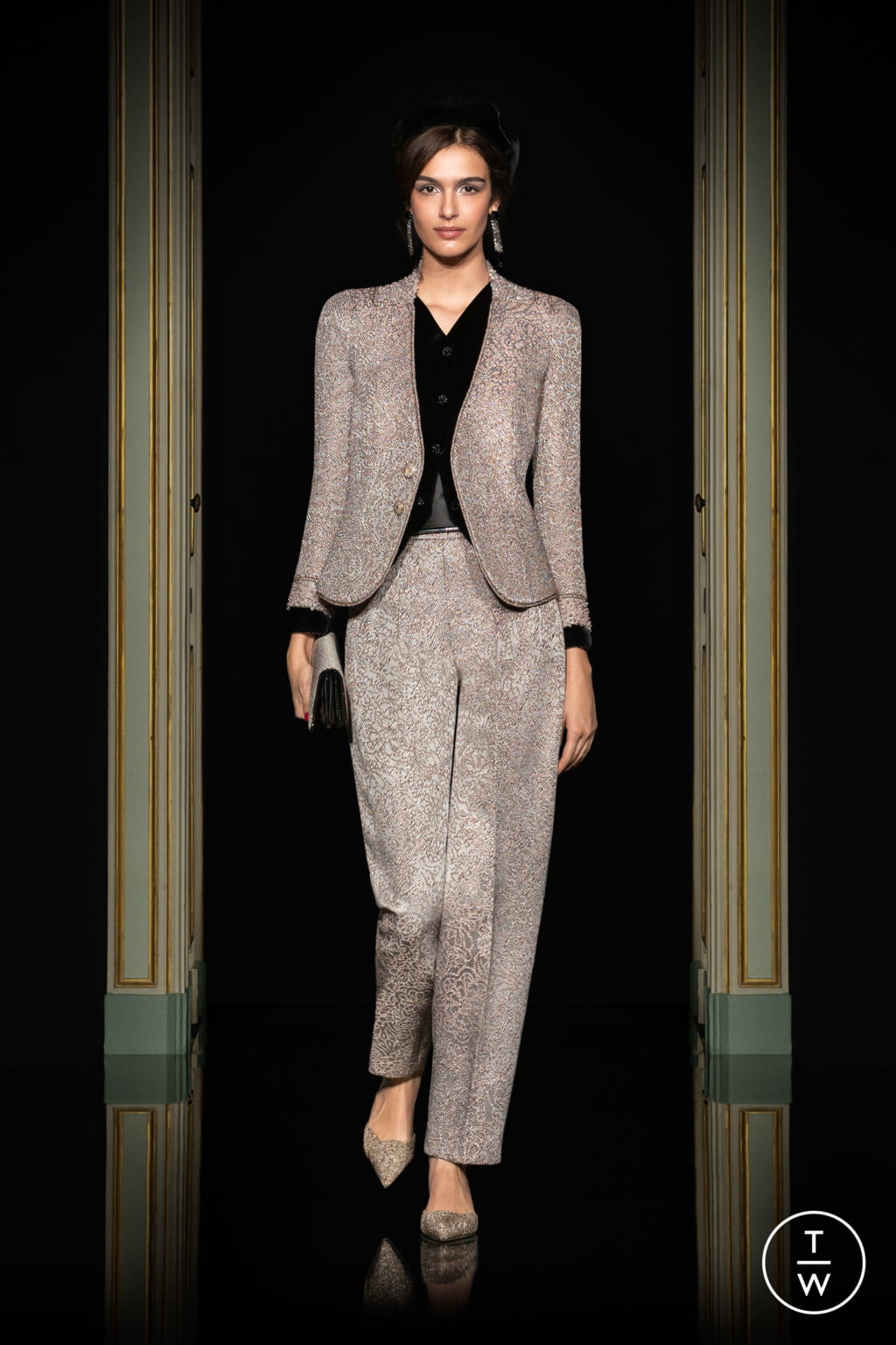 Fashion Week Paris Spring/Summer 2021 look 3 from the Giorgio Armani Privé collection 高级定制
