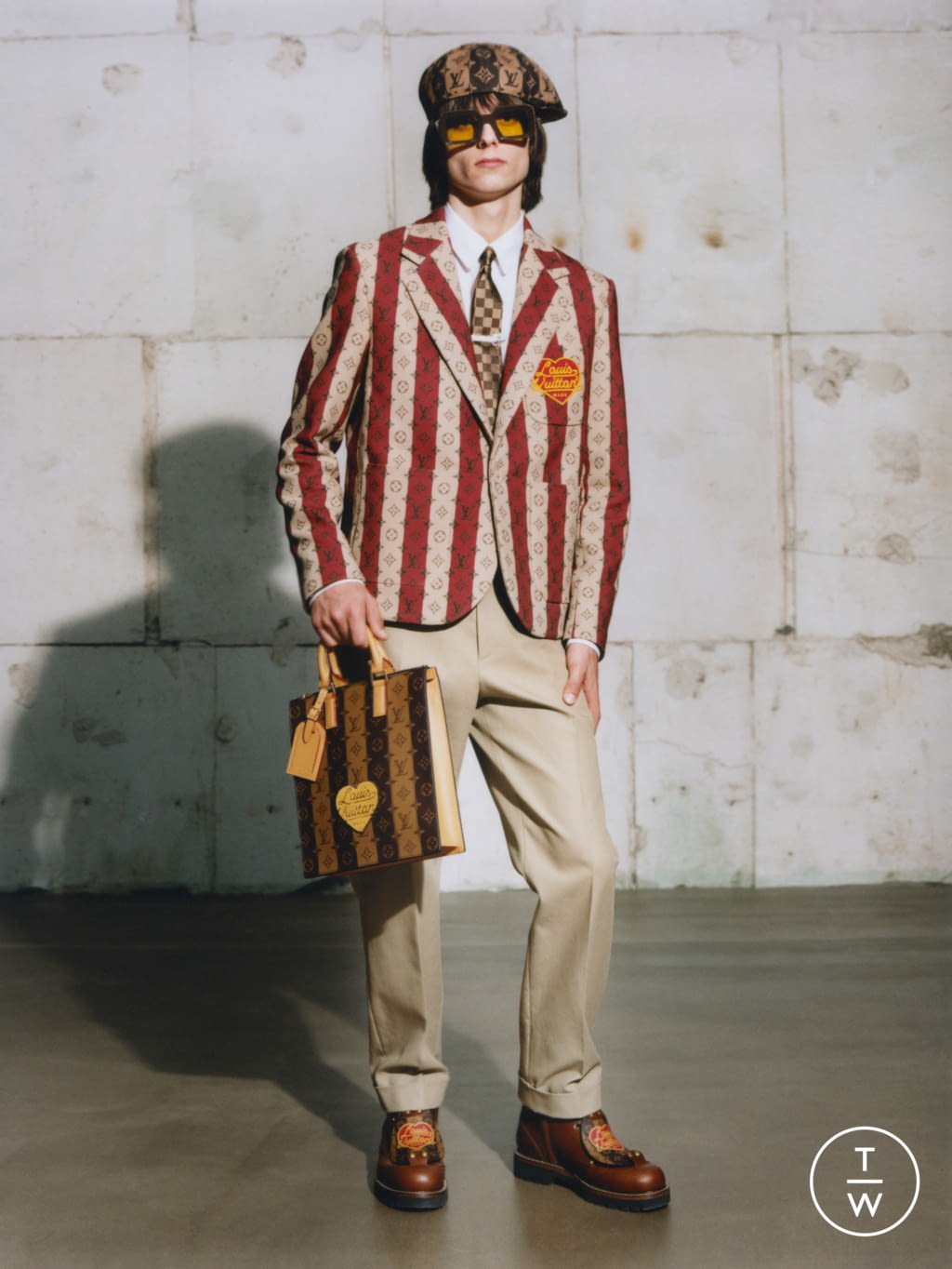Fashion Week Paris Resort 2022 look 6 from the Louis Vuitton collection menswear