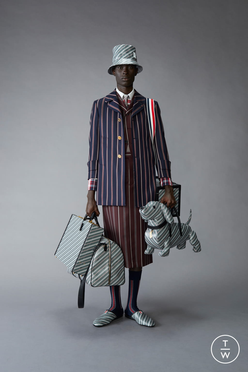 Fashion Week Paris Pre-Fall 2021 look 3 from the Thom Browne collection menswear