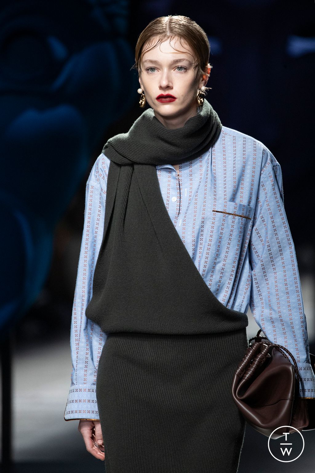 Fashion Week Milan Fall/Winter 2024 look 18 from the Etro collection womenswear accessories