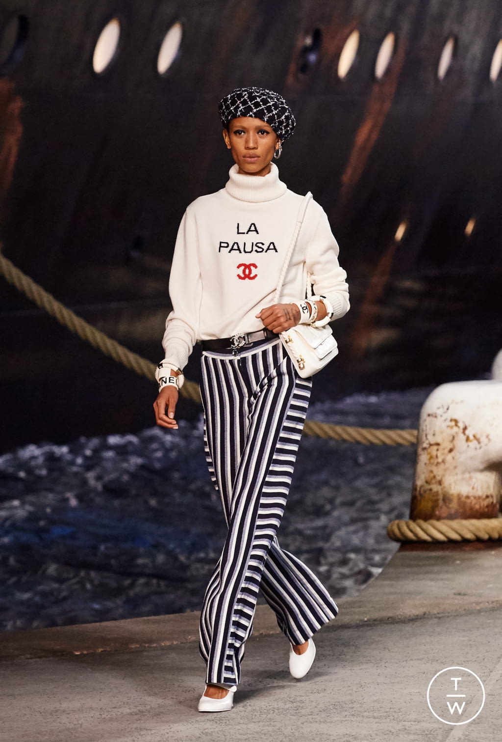 Fashion Week Paris Resort 2019 look 2 de la collection Chanel womenswear