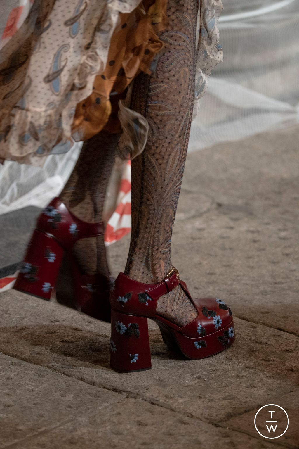 Fashion Week Milan Fall/Winter 2023 look 6 from the Etro collection womenswear accessories