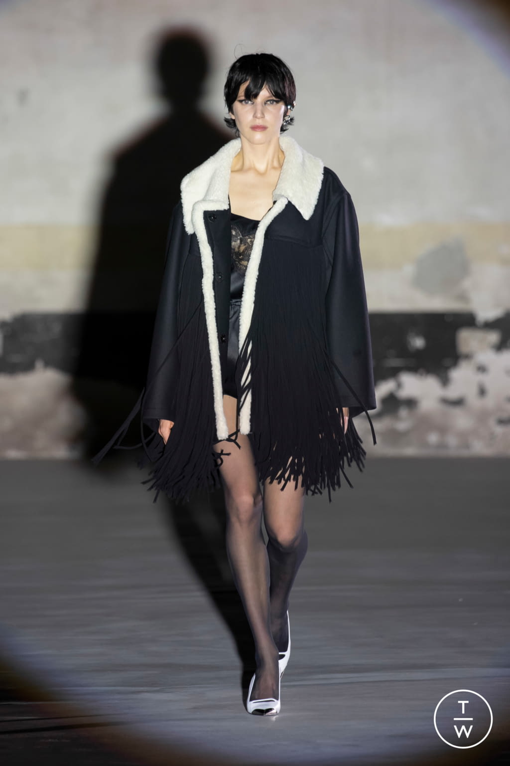 Fashion Week Milan Fall/Winter 2021 look 3 from the N°21 collection womenswear