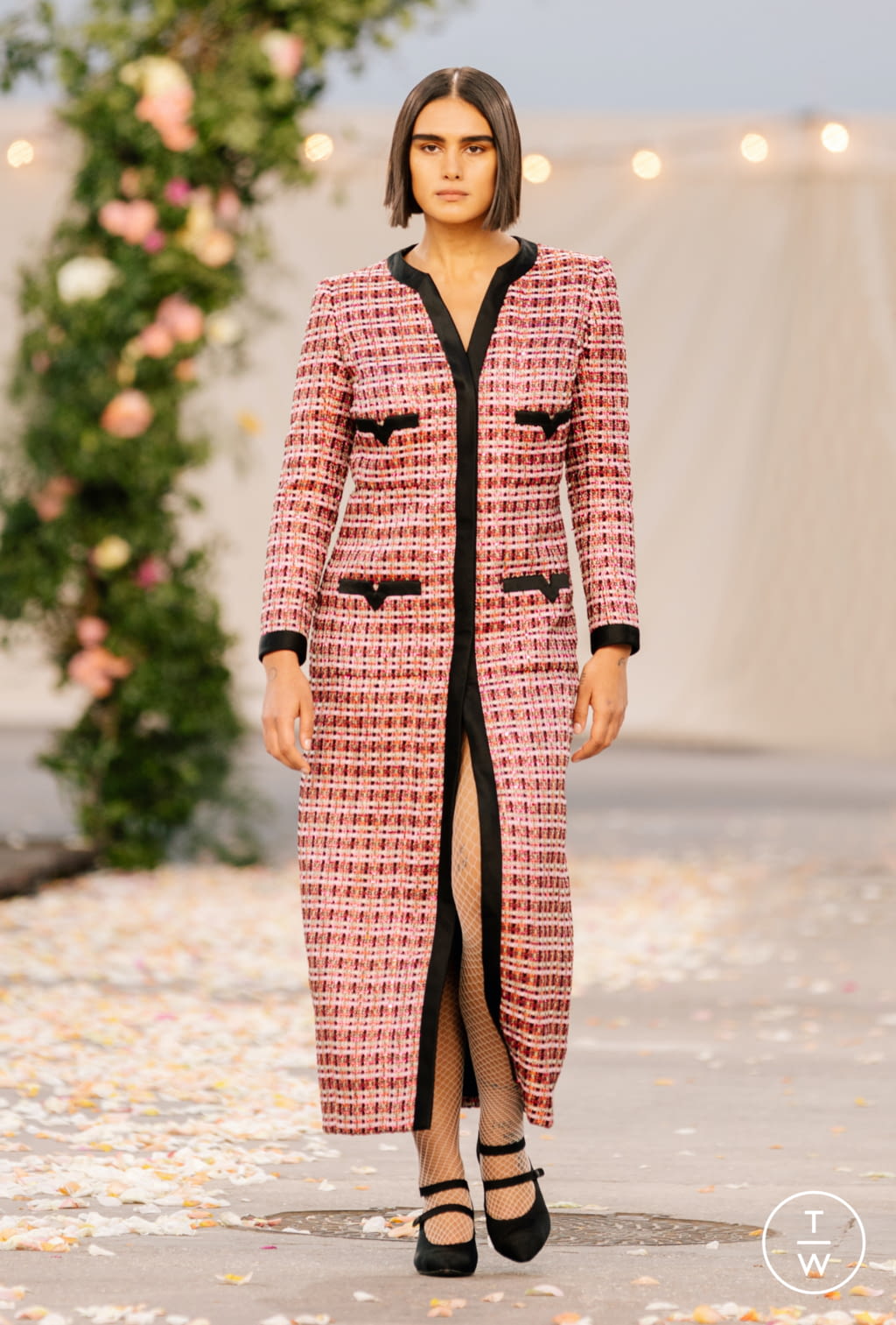 Fashion Week Paris Spring/Summer 2021 look 3 from the Chanel collection 高级定制