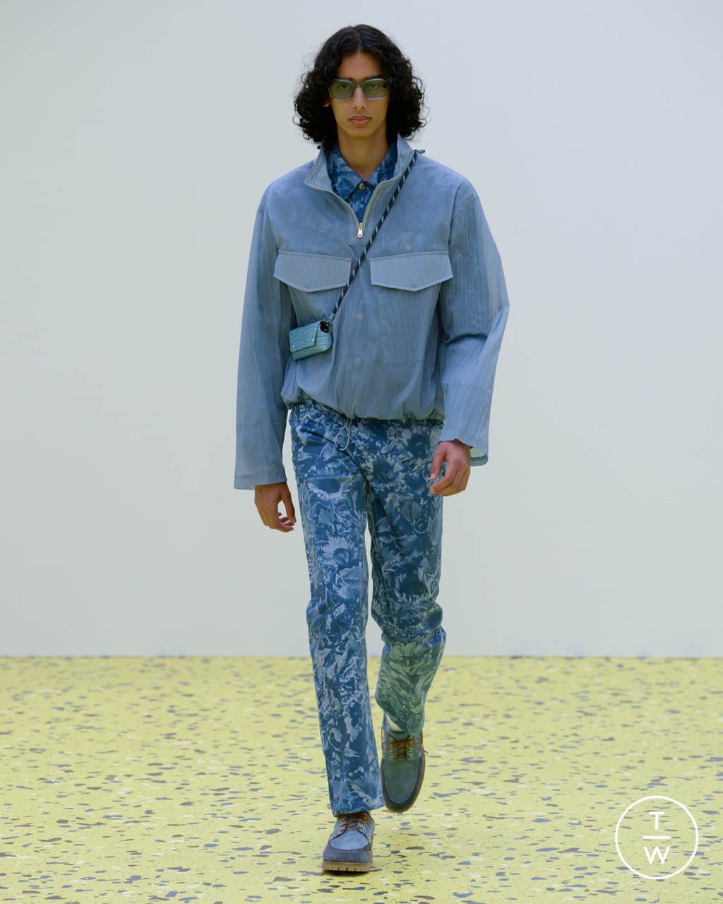 Fashion Week Paris Spring/Summer 2022 look 30 from the Paul Smith collection menswear