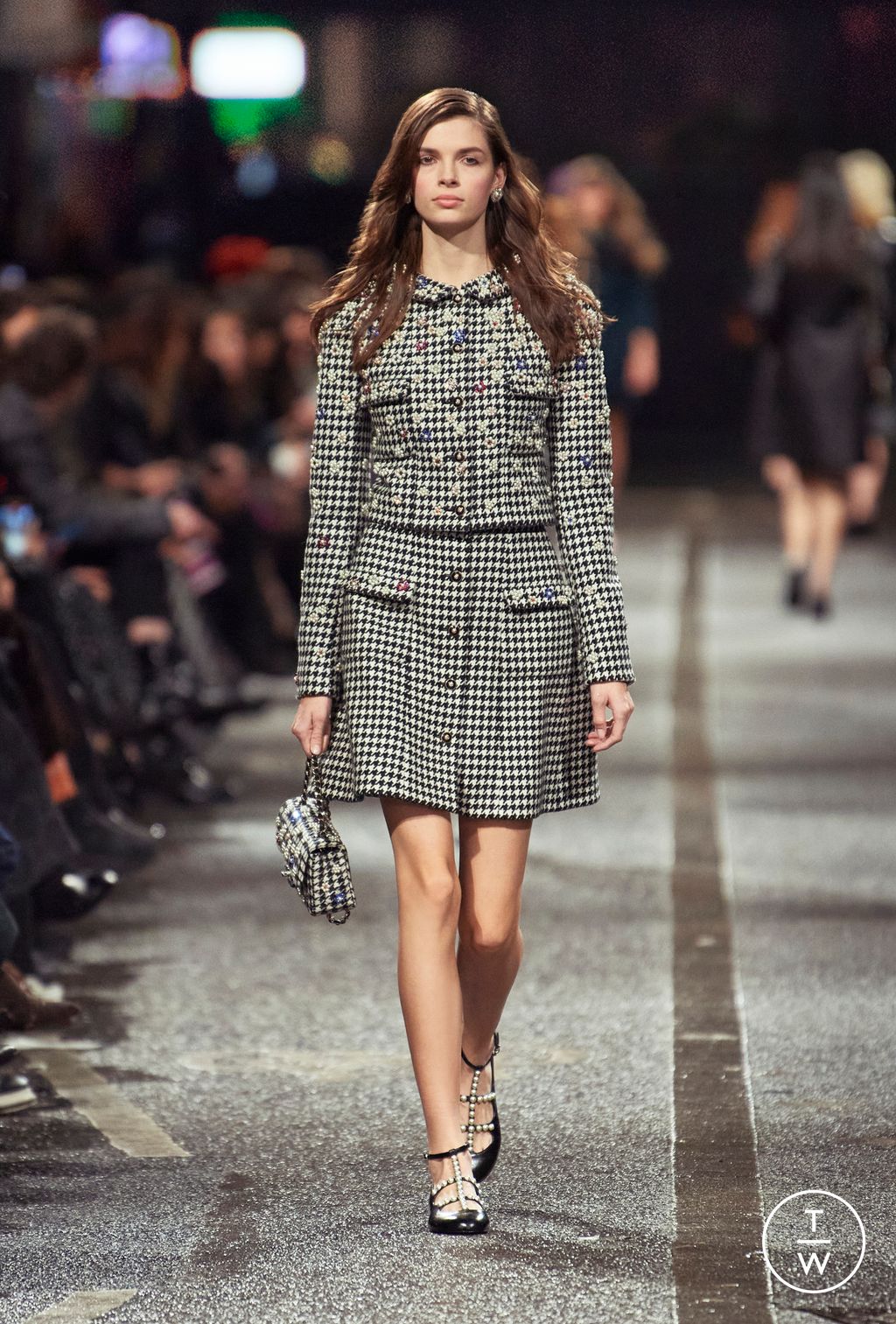 Fashion Week Paris Pre-Fall 2024 look 30 from the Chanel collection 女装
