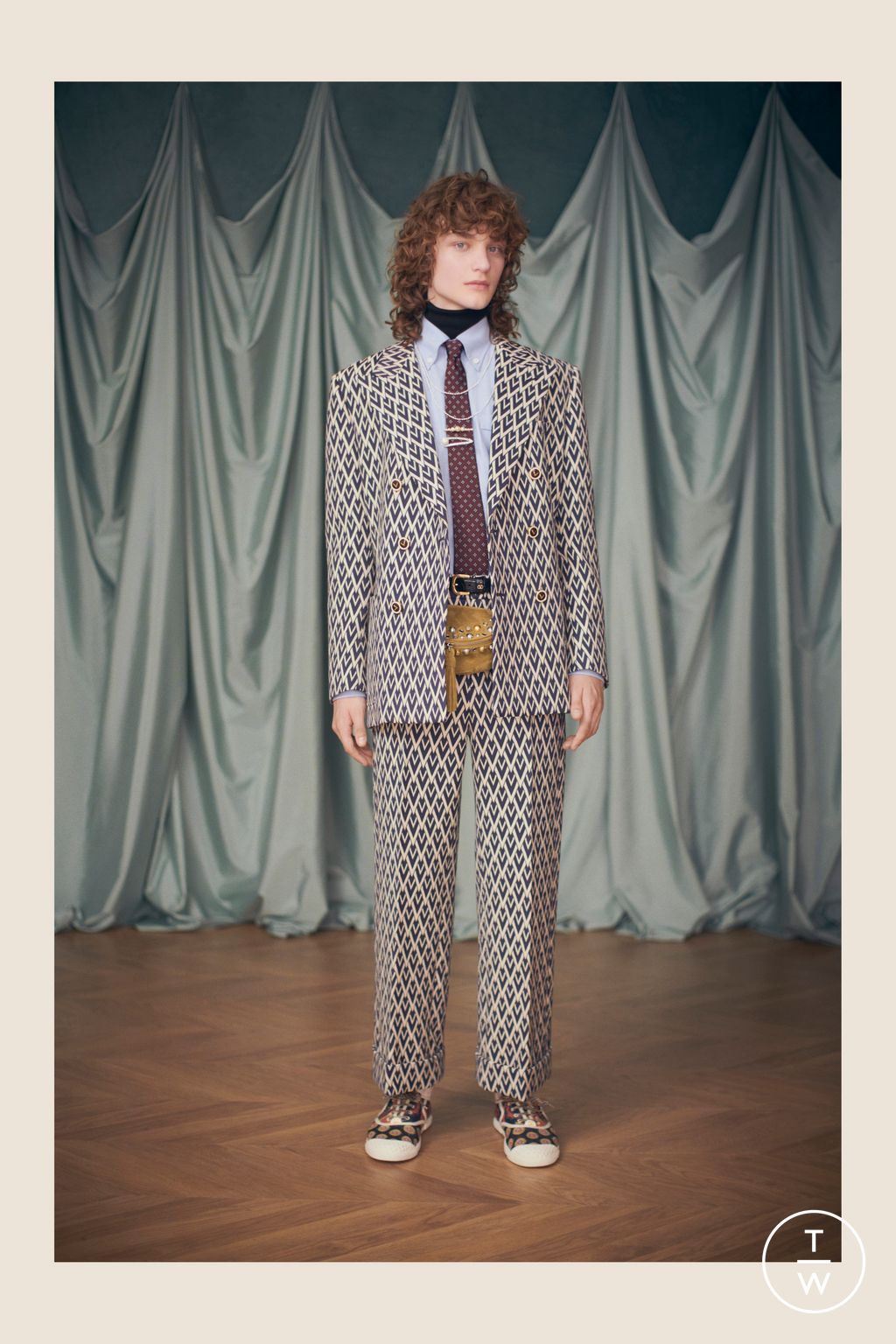Fashion Week Paris Resort 2025 look 30 from the Valentino collection womenswear