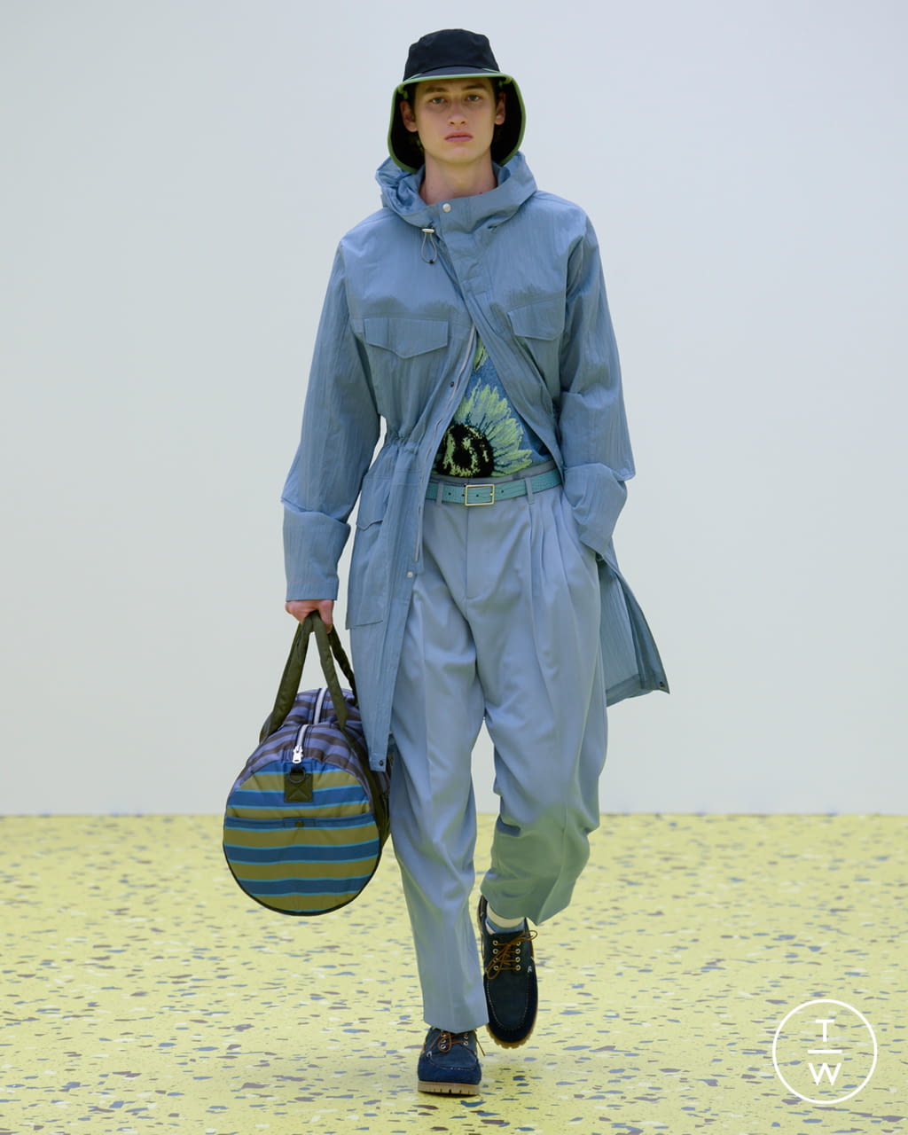 Fashion Week Paris Spring/Summer 2022 look 31 from the Paul Smith collection 男装