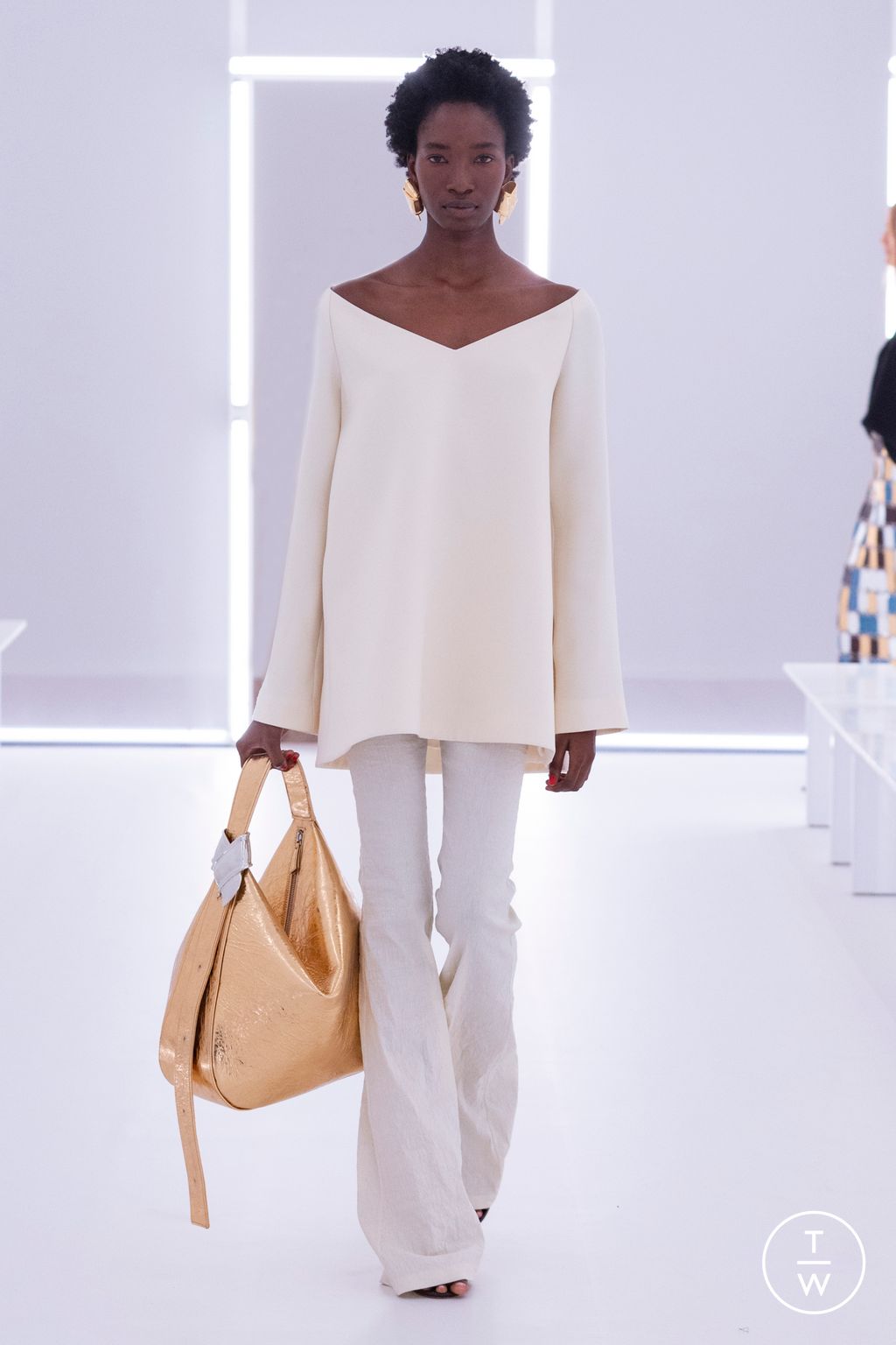 Fashion Week New York Spring/Summer 2024 look 31 from the Brandon Maxwell collection womenswear