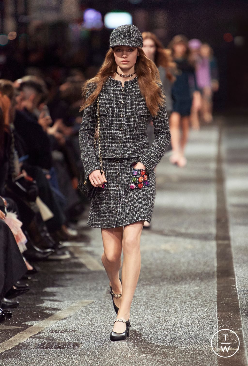 Fashion Week Paris Pre-Fall 2024 look 31 from the Chanel collection womenswear