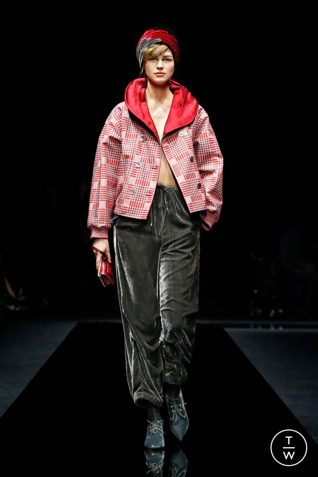 Fashion Week Milan Pre-Fall 2020 look 31 from the Giorgio Armani collection womenswear