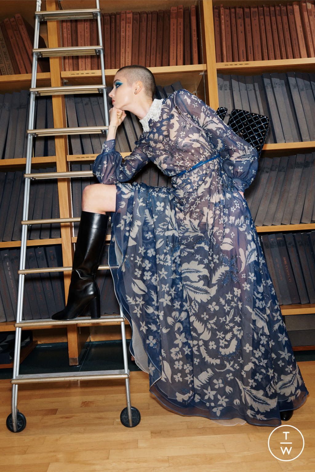 Fashion Week Paris Pre-Fall 2020 look 31 from the Valentino collection 女装